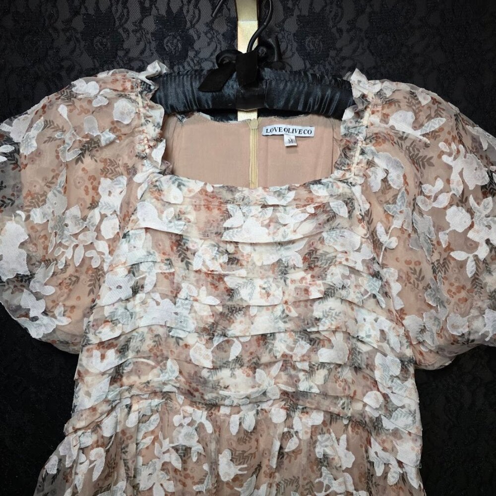 LOVE OLIVE CO Floral Overlay Pleated Bodice Dress M - Picture 4 of 11